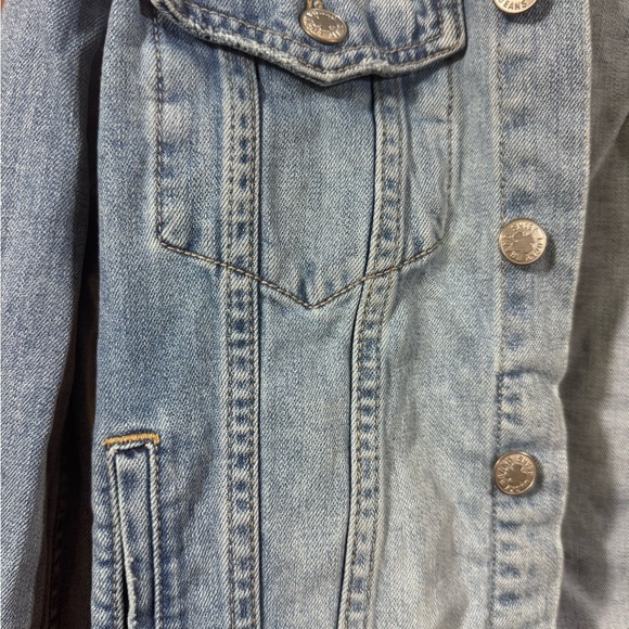 Lucky Brand ‘Tomboy Denim Trucker’ Distressed Denim Jacket in ‘Cumberland River’ - Picture 10 of 13